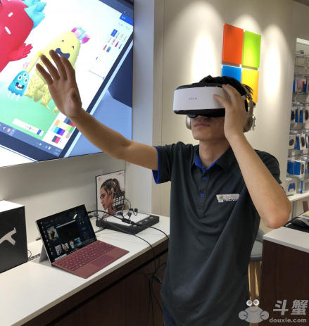 大朋VR进驻微软全国授权体验店，E3巨幕影院适配Surface