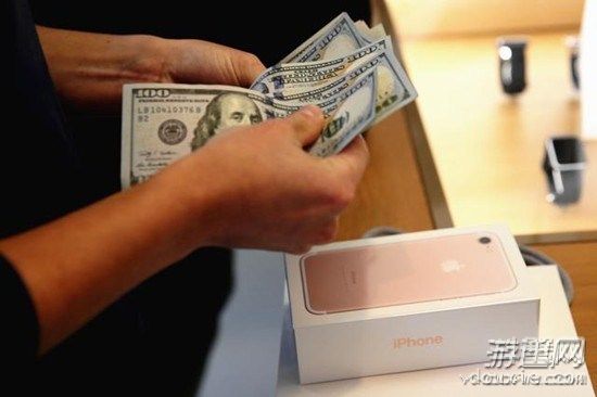 苹果官网贩卖翻新机：iPhone6s只需3000元